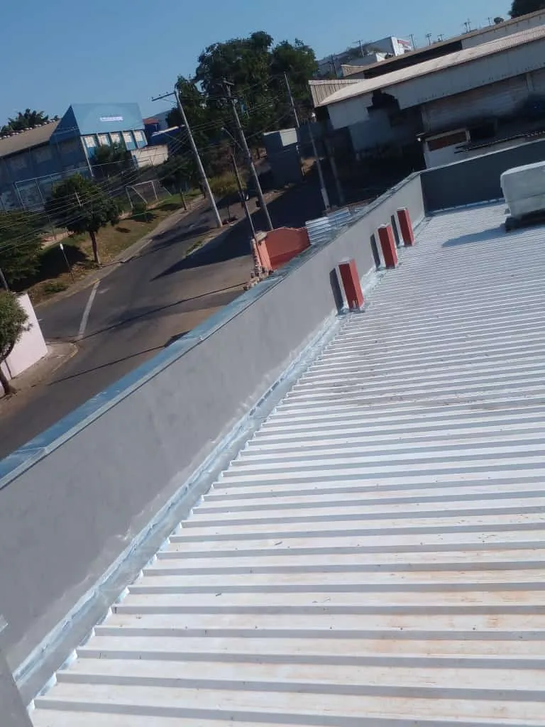 INSTALAÇÃO DE RUFOS