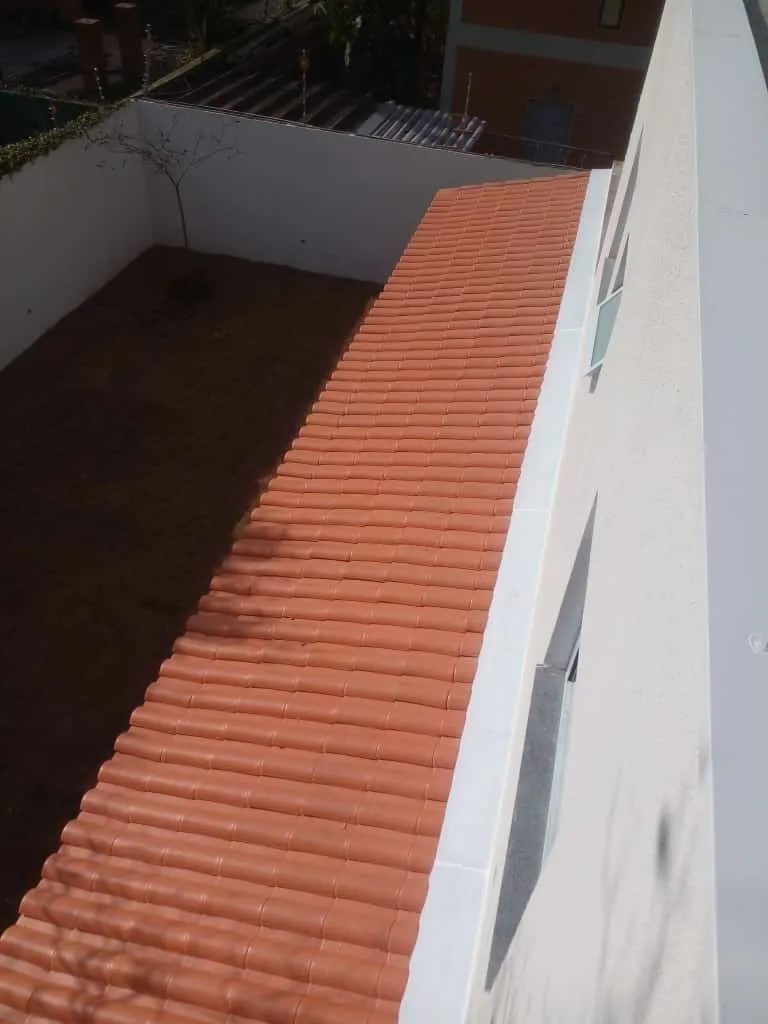 INSTALAÇÃO DE RUFOS