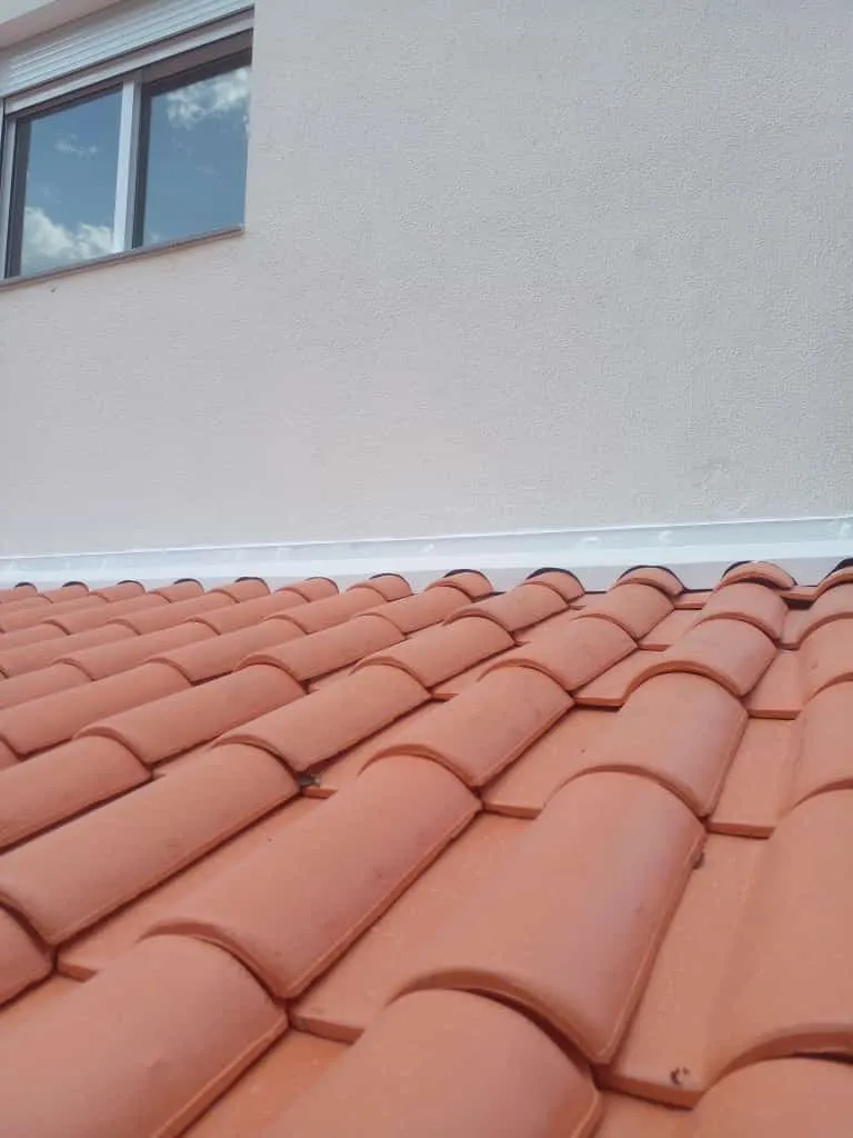 INSTALAÇÃO DE RUFOS